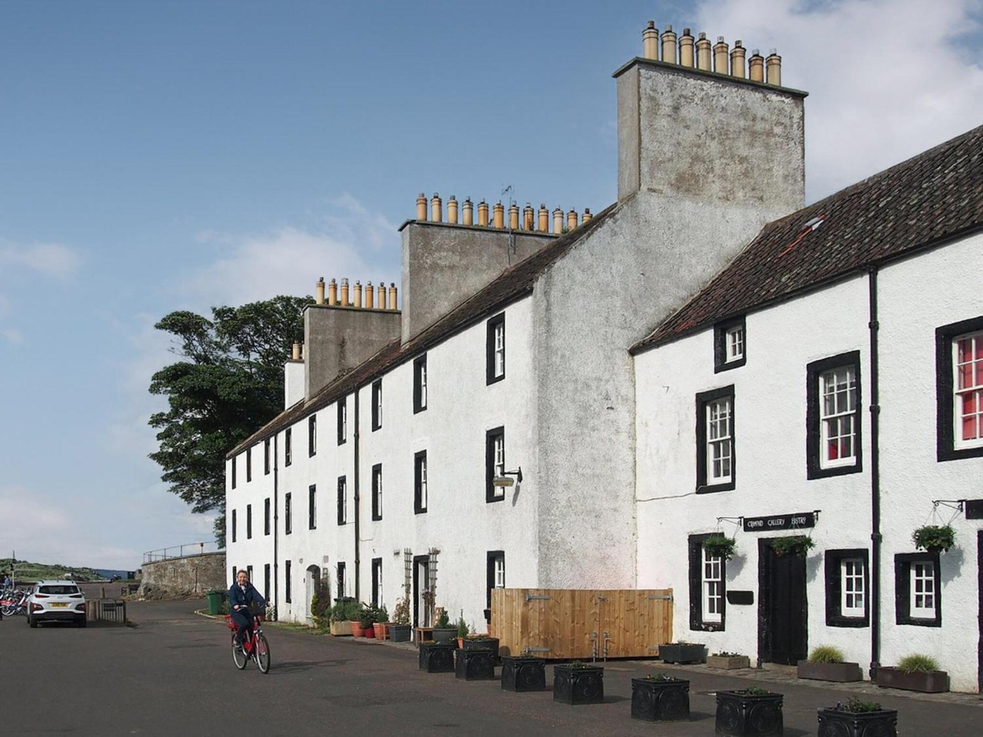 Cobble * Cramond